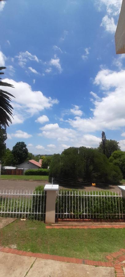 Impala Suite -Entire Unit- 2 Bedroom With 1 Ensuite Bathroom Ladysmith Exteriér fotografie