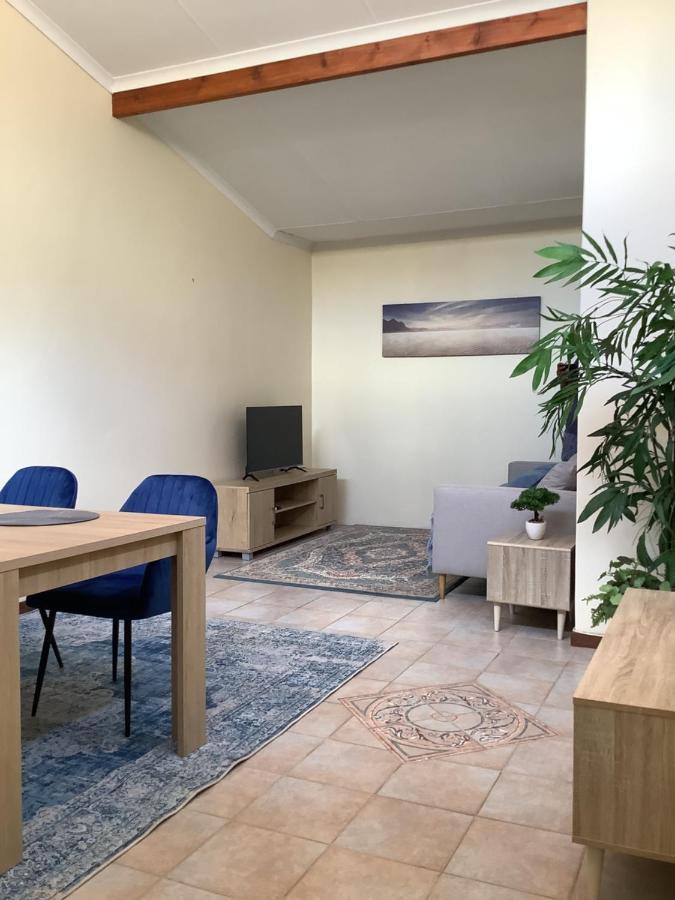 Impala Suite -Entire Unit- 2 Bedroom With 1 Ensuite Bathroom Ladysmith Exteriér fotografie